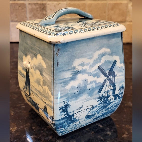 Vintage Blue and Ivory MFM Biscuit or Tea Tin Decorated with Ships and Windmills - Picture 6 of 13